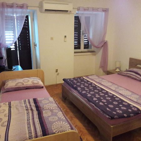 Apartment Blazic - Near The Beach Ika Extérieur photo